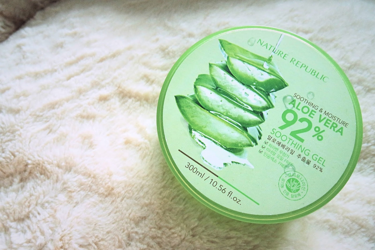Nature Republic Soothing & Moisture Aloe Vera 92% Soothing Gel (300ml)