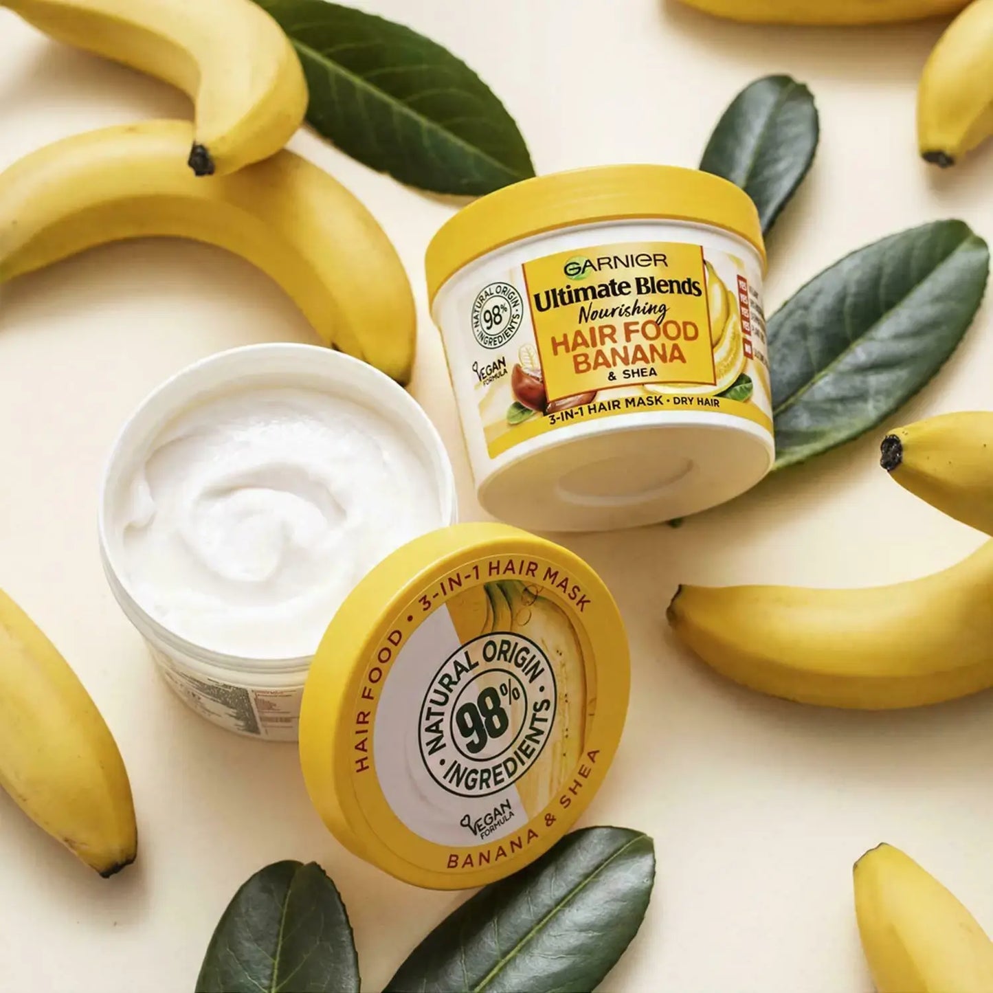 Garnier Ultimate Blends Hair Food Banana 3-In-1 Dry Hair Mask Treatment (390ml)