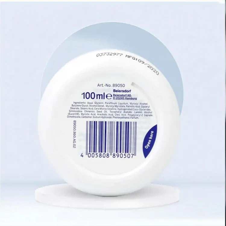 Nivea Soft Jar Moisturising Cream (100ml)