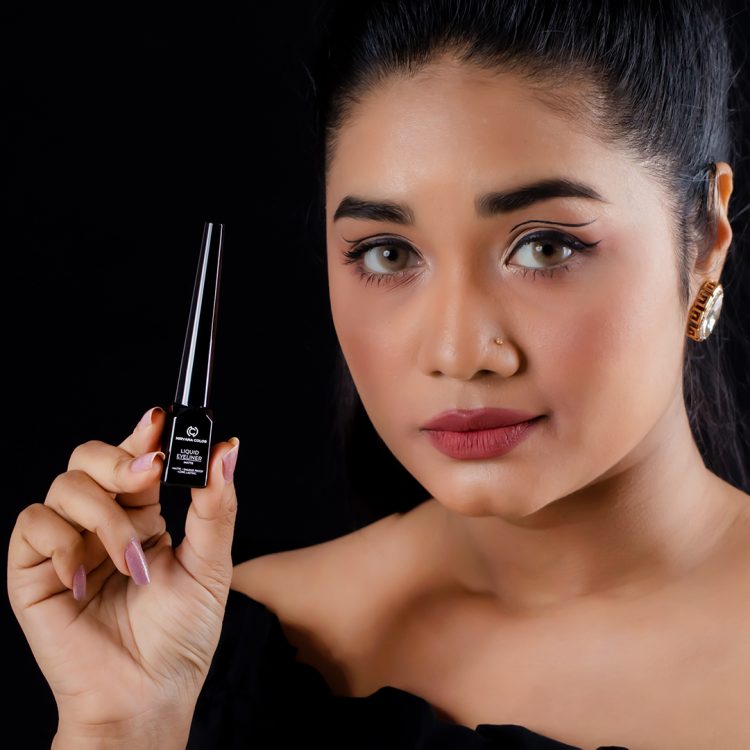 Nirvana Color Liquid Matte Eyeliner Deep Black